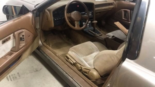 Illustration for article titled This 1987 Toyota Supra Asks $5,500CAD And Wears A Bowtie